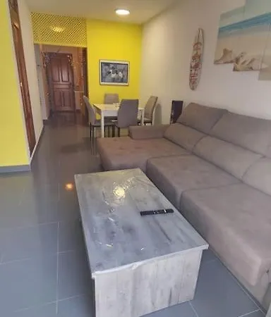 Lägenhet Junto Al Centro Y La Playa Con Garaje